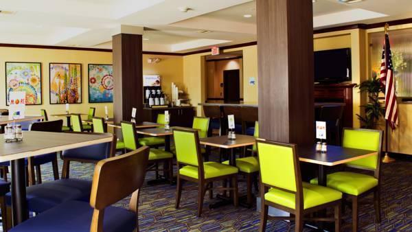 Holiday Inn Express Hotel & Suites Waller By Ihg מראה חיצוני תמונה