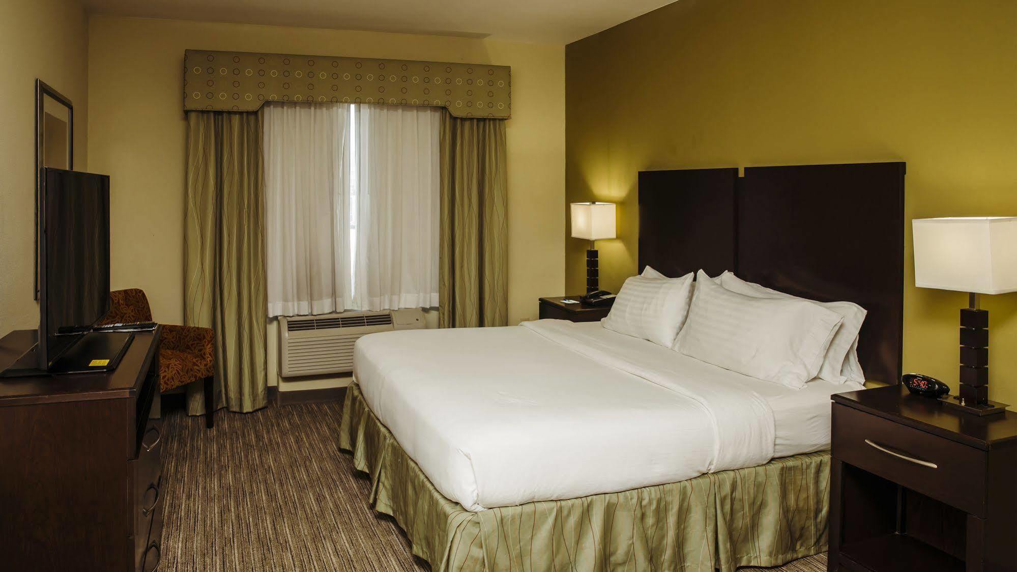 Holiday Inn Express Hotel & Suites Waller By Ihg מראה חיצוני תמונה